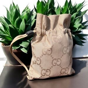 🔥SOLD🔥 BIG GG GUCCI Beige Drawstring Pouch Bag